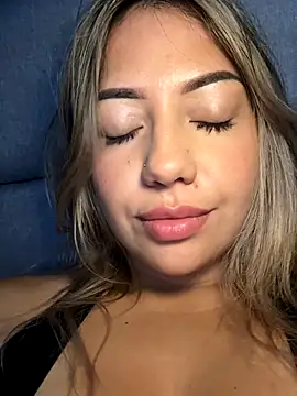 MissCat  online show from October 29, 2025, 3:05 am