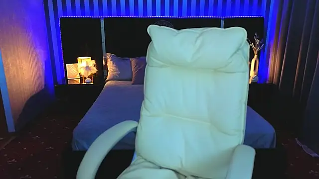 Neyla Charm online show from October 11, 2025, 6:03 am