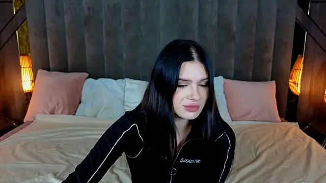 Neyla Charm online show from October 10, 2025, 5:41 am