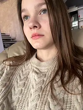 MichelleRoux online show from October 5, 2025, 10:28 am