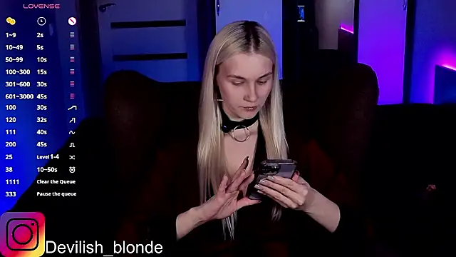 HitchcocianBlonde online show from March 3, 2026, 6:15 pm