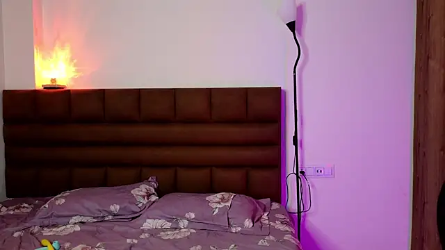 Snapshot of Gulaboo100 chatting on October 16, 2025, 4:04 pm Gulaboo100 online show from October 16, 2025, 4:04 pm