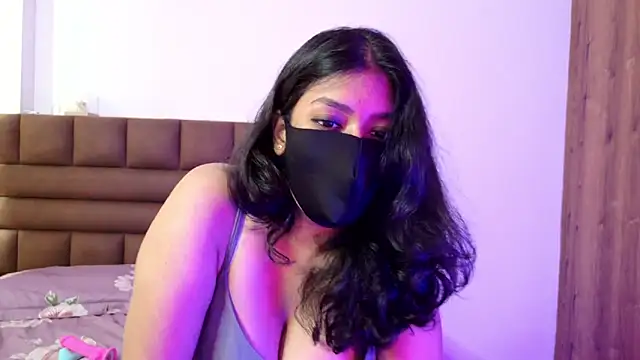 Snapshot of Gulaboo100 chatting on October 27, 2025, 5:52 am Gulaboo100 online show from October 27, 2025, 5:52 am