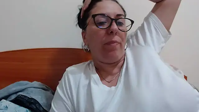 Snapshot of jollene chatting on July 10, 2026, 1:55 pm jollene online show from July 10, 2026, 1:55 pm