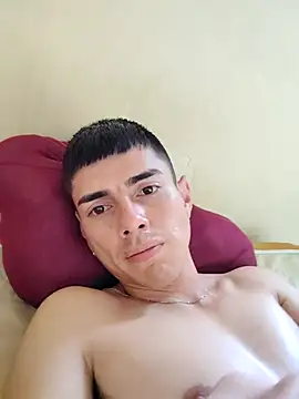 Snapshot of La_Cosita_69 chatting on February 2, 2026, 5:23 pm La Cosita 69 online show from February 2, 2026, 5:23 pm