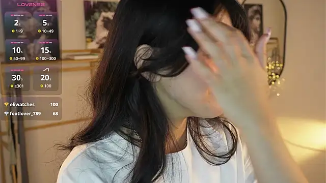 MoiraEger online show from September 16, 2025, 5:14 pm