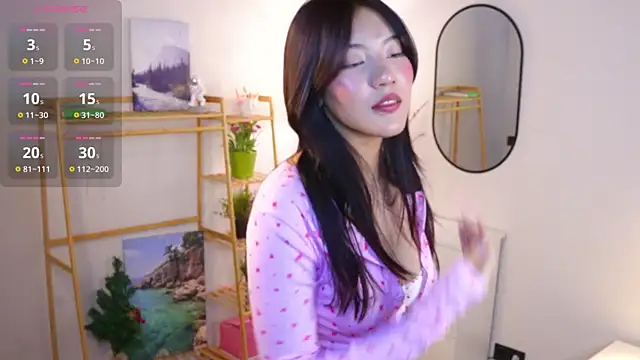 MoiraEger online show from February 4, 2026, 4:13 pm