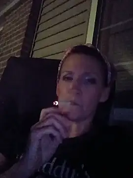 Snapshot of KeeshKeeph chatting on July 17, 2026, 4:32 am KeeshKeeph online show from July 17, 2026, 4:32 am