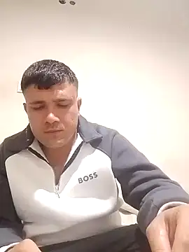 nihattttttttttttttt online show from November 7, 2025, 8:24 pm