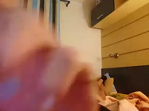 Snapshot of TussiFlaka chatting on November 21, 2025, 11:04 pm TussiFlaka online show from November 21, 2025, 11:04 pm