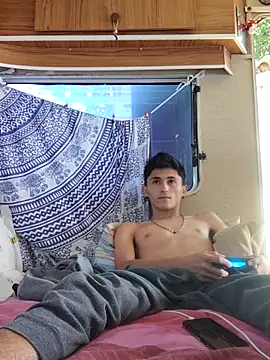 Snapshot of TussiFlaka chatting on September 23, 2025, 4:14 pm TussiFlaka online show from September 23, 2025, 4:14 pm