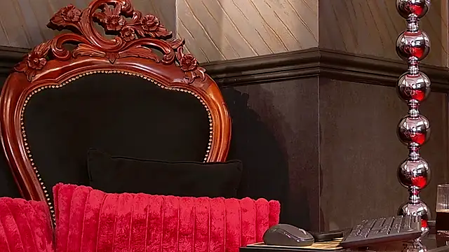 Snapshot of MistressEly chatting on February 18, 2026, 1:40 pm MistressEly online show from February 18, 2026, 1:40 pm