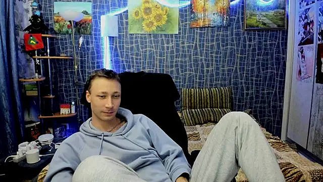 CuteBoy228 online show from February 13, 2026, 10:43 pm