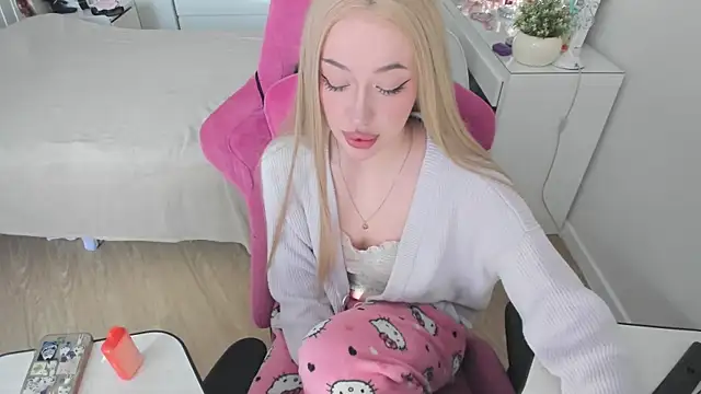 saadnesstyan online show from October 29, 2025, 7:40 am