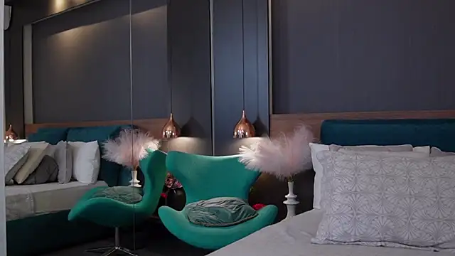 Snapshot of EmilyTrix chatting on September 30, 2025, 5:02 am EmilyTrix online show from September 30, 2025, 5:02 am