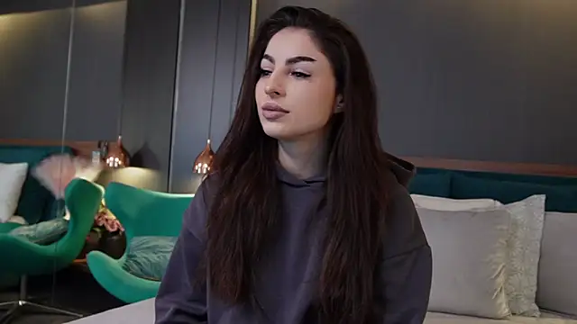 EmilyTrix online show from March 4, 2026, 6:32 am