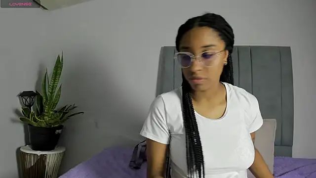 Sophia Ebony online show from October 16, 2025, 12:35 pm