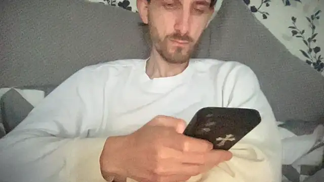 Snapshot of Big8inchUncutCock chatting on April 25, 2026, 2:58 pm Big8inchUncutCock online show from April 25, 2026, 2:58 pm