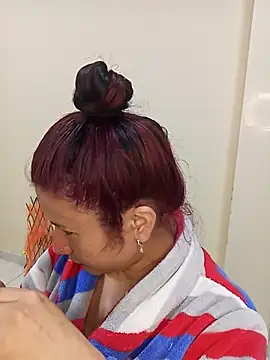 karinnahotdirty online show from November 19, 2025, 9:59 pm