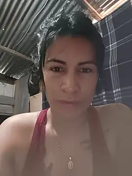 Snapshot of karinnahotdirty chatting on July 15, 2026, 3:41 pm karinnahotdirty online show from July 15, 2026, 3:41 pm