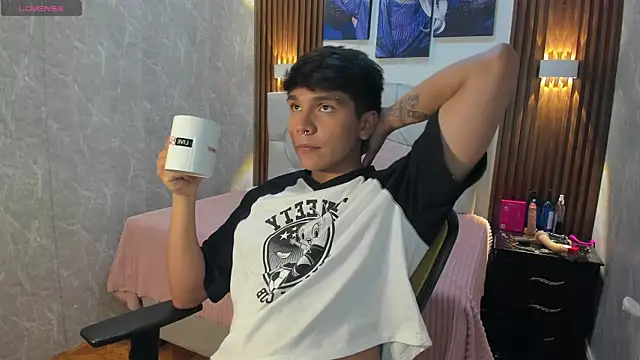 Thiago Kozak online show from December 22, 2025, 8:31 pm