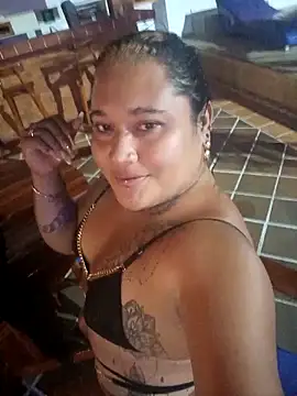 Snapshot of Kat_Valen chatting on October 10, 2025, 2:01 am Kat Valen online show from October 10, 2025, 2:01 am