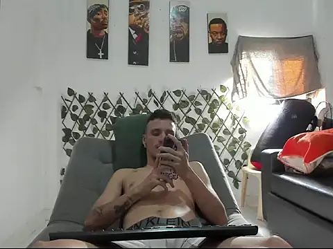 Snapshot of Latins_Boss chatting on May 7, 2026, 9:07 pm Latins Boss online show from May 7, 2026, 9:07 pm