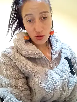 Snapshot of Oriana111 chatting on February 24, 2026, 12:28 pm Oriana111 online show from February 24, 2026, 12:28 pm