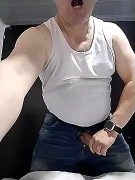 BigCristh79 online show from October 30, 2025, 12:25 pm