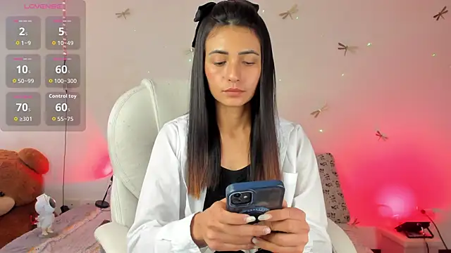 princessluna 19 online show from October 7, 2025, 10:11 pm