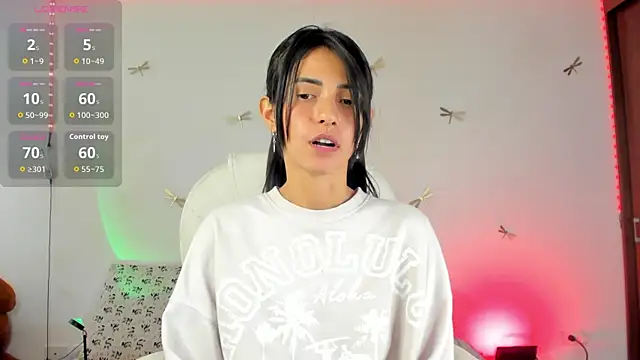 princessluna 19 online show from October 11, 2025, 8:54 pm