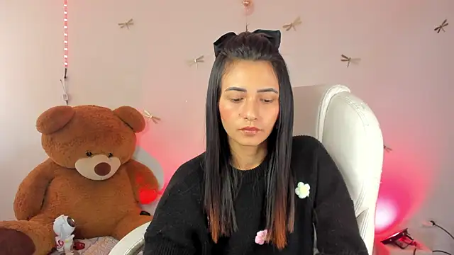 princessluna 19 online show from October 4, 2025, 9:38 pm