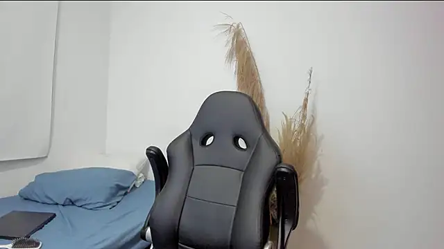 Evansdark1 online show from March 29, 2026, 11:28 pm