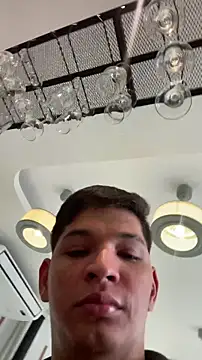 RobinLenoxx online show from April 13, 2026, 10:14 pm