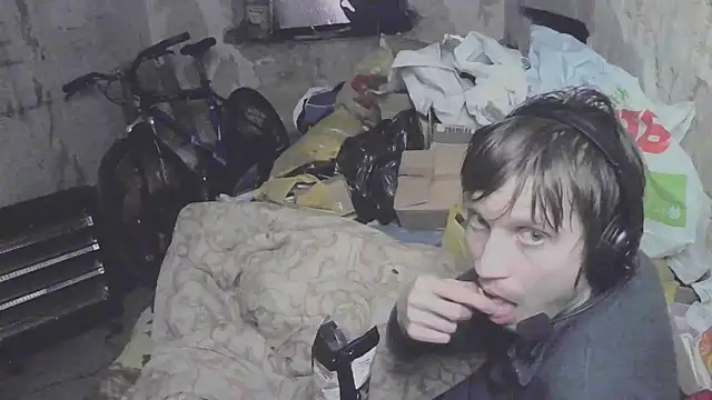 makarov1993 online show from May 11, 2026, 1:07 am