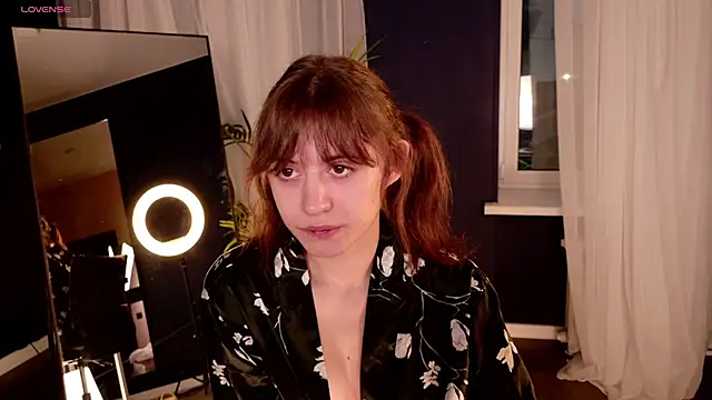 chloe dreammm online show from November 1, 2025, 5:14 am