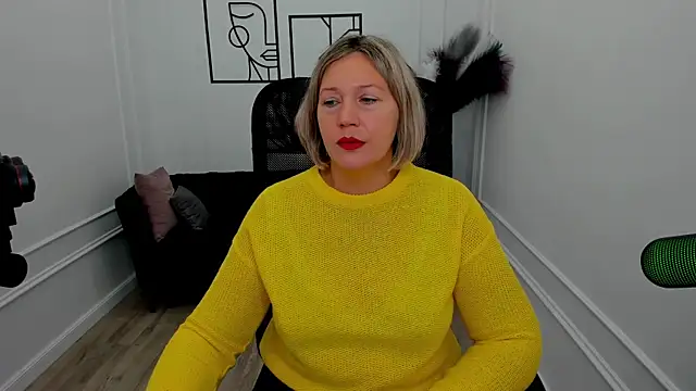 NinaStarle online show from October 2, 2025, 4:38 am