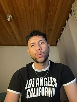 Snapshot of Michaell_Spinelly chatting on June 2, 2026, 1:16 am Michaell Spinelly online show from June 2, 2026, 1:16 am