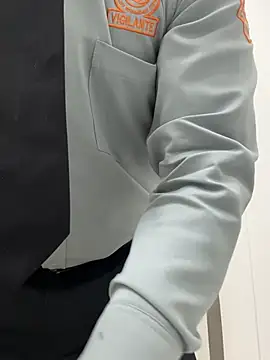 Manu0586 online show from April 9, 2026, 8:09 am