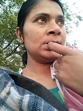 couple 71 online show from February 7, 2026, 12:13 pm