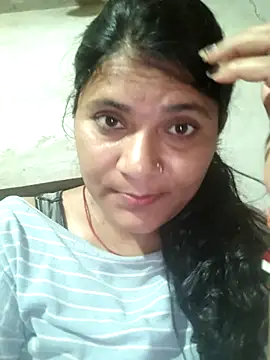 Snapshot of couple_71 chatting on April 27, 2026, 6:22 am couple 71 online show from April 27, 2026, 6:22 am