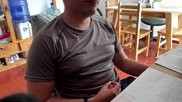 Haustin202 online show from October 30, 2025, 6:16 pm