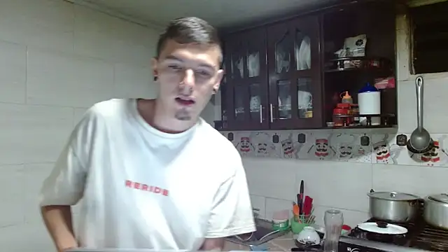 Maiki Foxx online show from November 14, 2025, 2:26 am