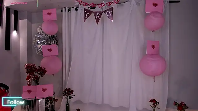 SarahYates online show from February 14, 2026, 4:23 am