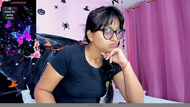 Snapshot of Azul_Moon chatting on October 18, 2025, 4:25 am Azul Moon online show from October 18, 2025, 4:25 am