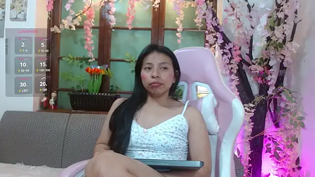 samara selene online show from May 30, 2026, 3:13 am