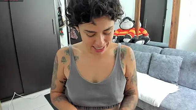 Snapshot of natt_op chatting on April 22, 2026, 1:18 pm natt op online show from April 22, 2026, 1:18 pm