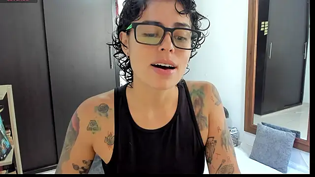 Snapshot of natt_op chatting on June 30, 2026, 2:39 pm natt op online show from June 30, 2026, 2:39 pm
