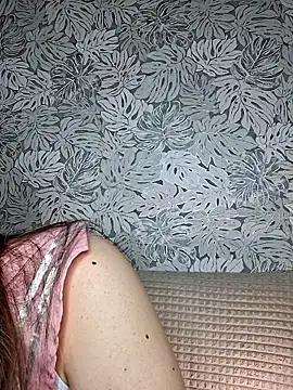 Olivia OliV online show from April 23, 2026, 1:01 am