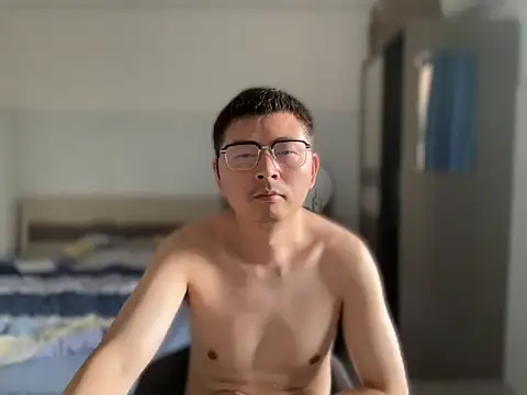 hardysuning online show from October 26, 2025, 2:12 am